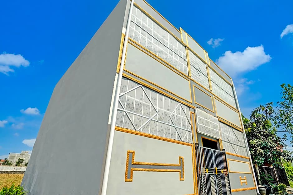 SPOT ON 93014 Griya Nautika Sukodono