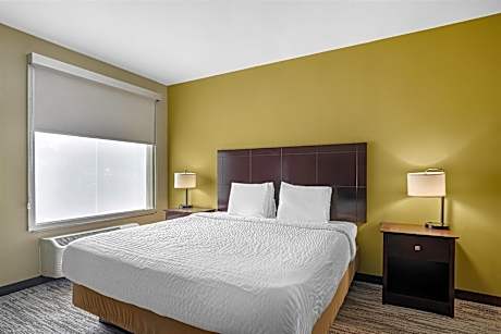 1 King Bed, Nonsmoking