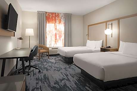 Queen Room - Mobility/Hearing Accessible with Roll-In Shower