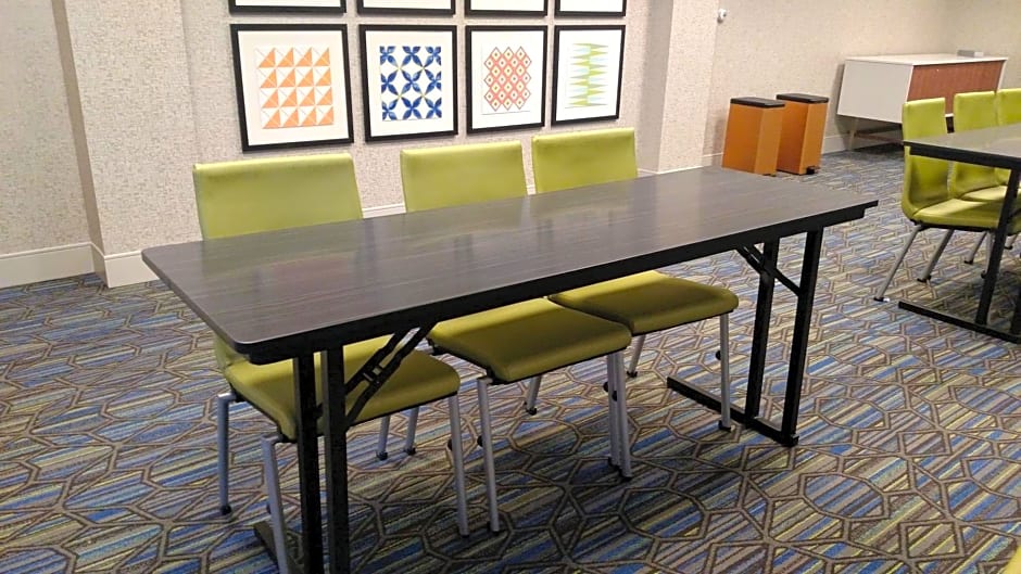Holiday Inn Express Hotel & Suites Tempe Hotel By IHG