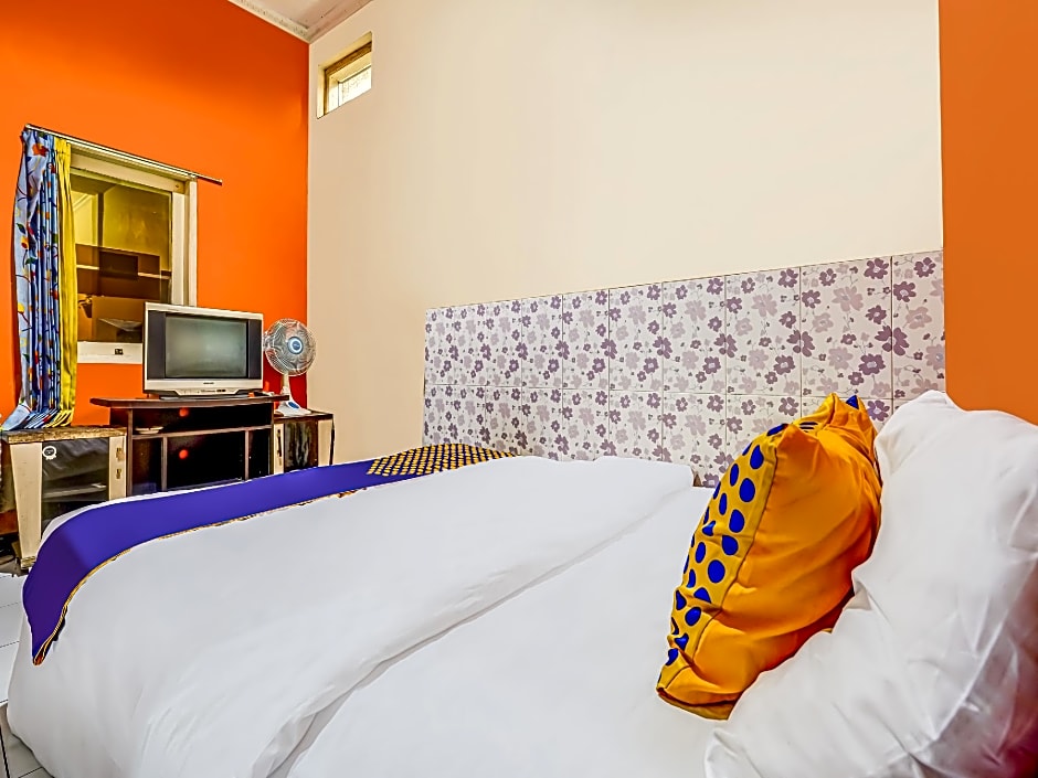 SPOT ON 91186 Losmen Yanti