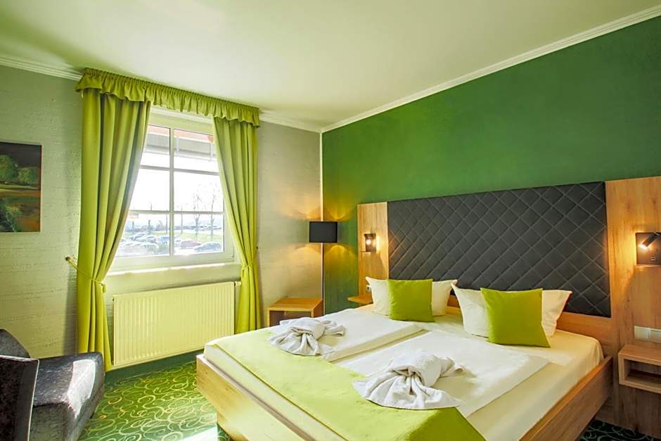 Panorama Berghotel Wettiner Hohe