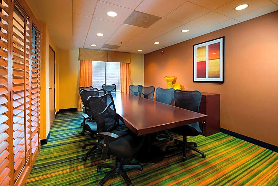 Fairfield Inn & Suites by Marriott Charleston Airport/Convention Center