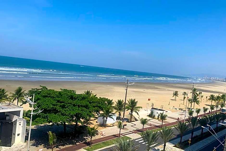 PREDIO FRENTE PRA PRAIA, COM VISTA LATERAL MAR, Apto 202