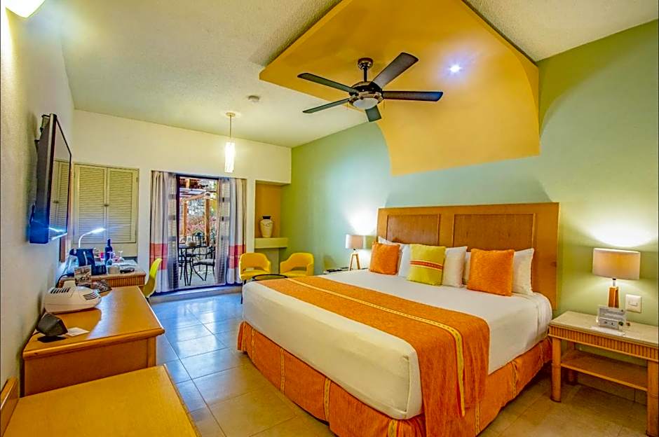 Binniguenda Huatulco & Beach Club