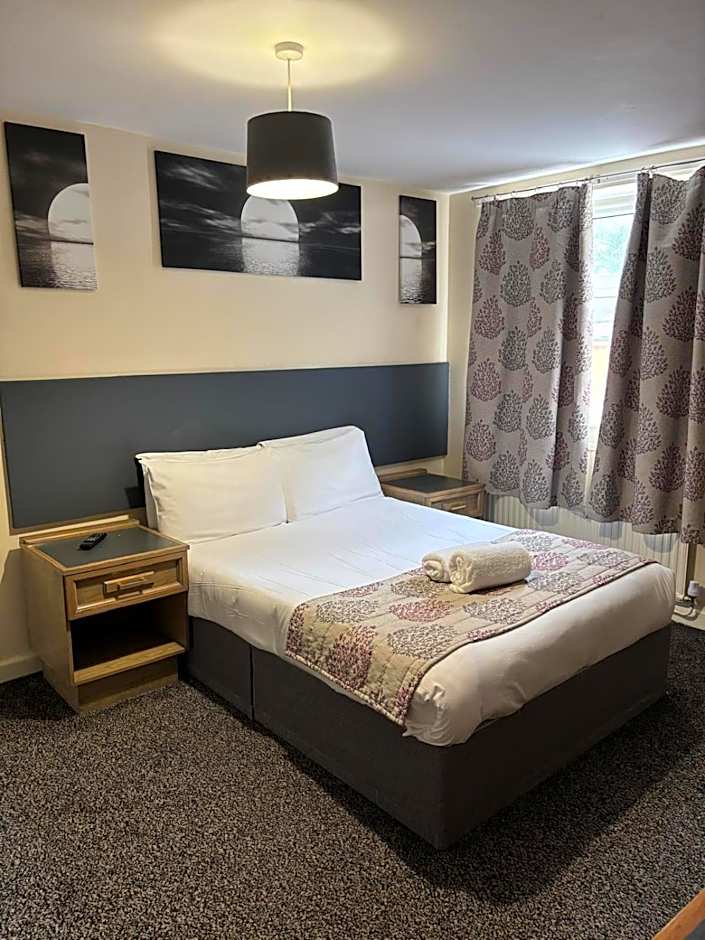 The Tudor House Hotel