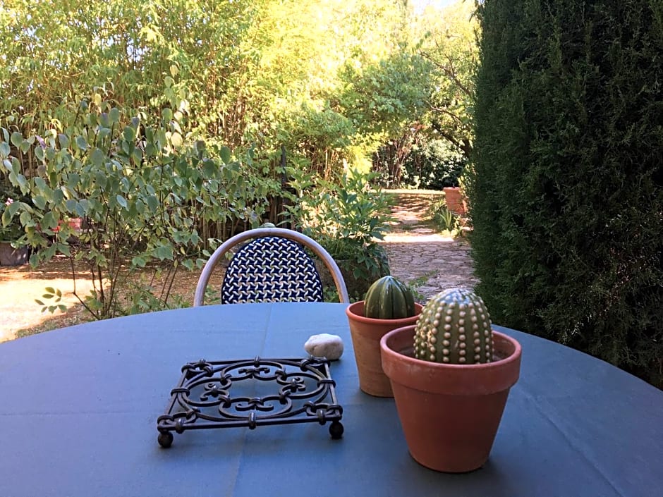 B&B Chambre de Julie Le Jardin