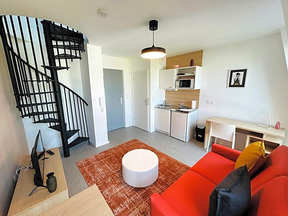 We Live In R - Duplex 501