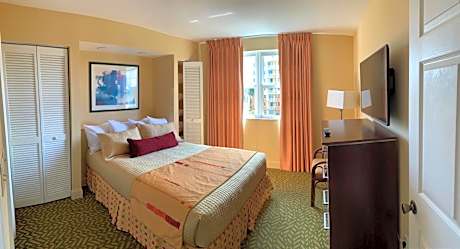 Superior One-Bedroom Queen Suite