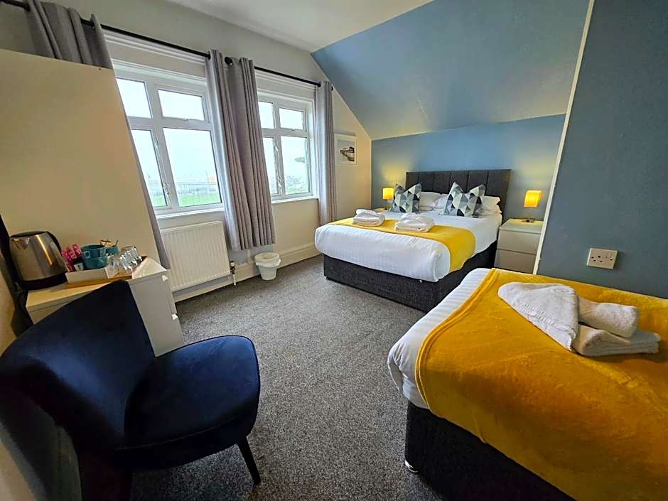 Beach Hotel Torbay B&B