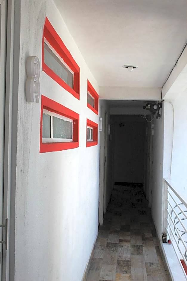 Casa Vázquez , "Como en casa" , hospédate con nosotros y recibirás una atención personalizada, servicio y confort nos distingue.