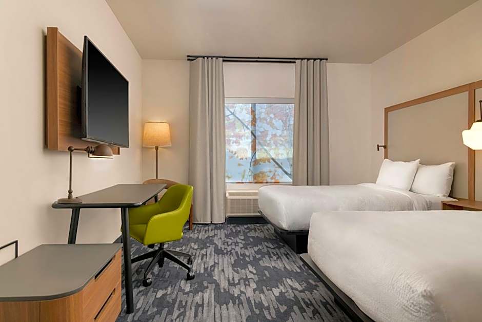 Fairfield by Marriott Inn & Suites Kansas City at The Legends