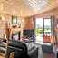 Belan Bach Lodges