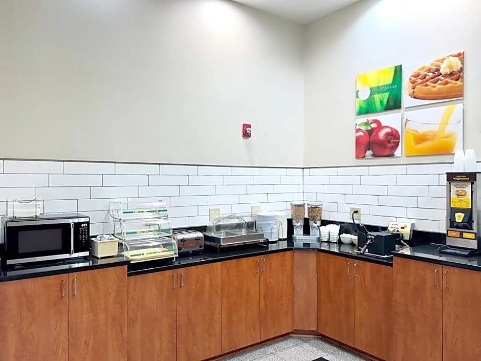 Quality Inn & Suites Greenville I-65