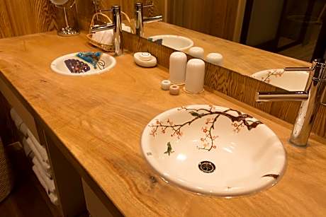 Annex Building Deluxe Japanese-Western Style Room with Open-Air Bath