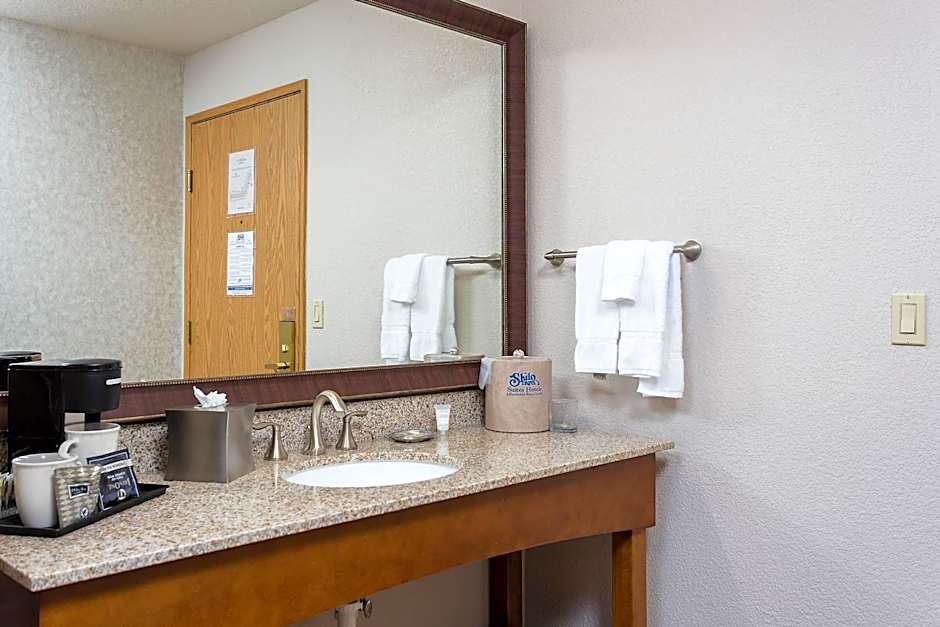 Yuma Inn and Suites