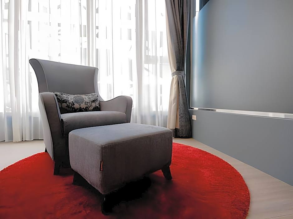 No. 9 Hotel