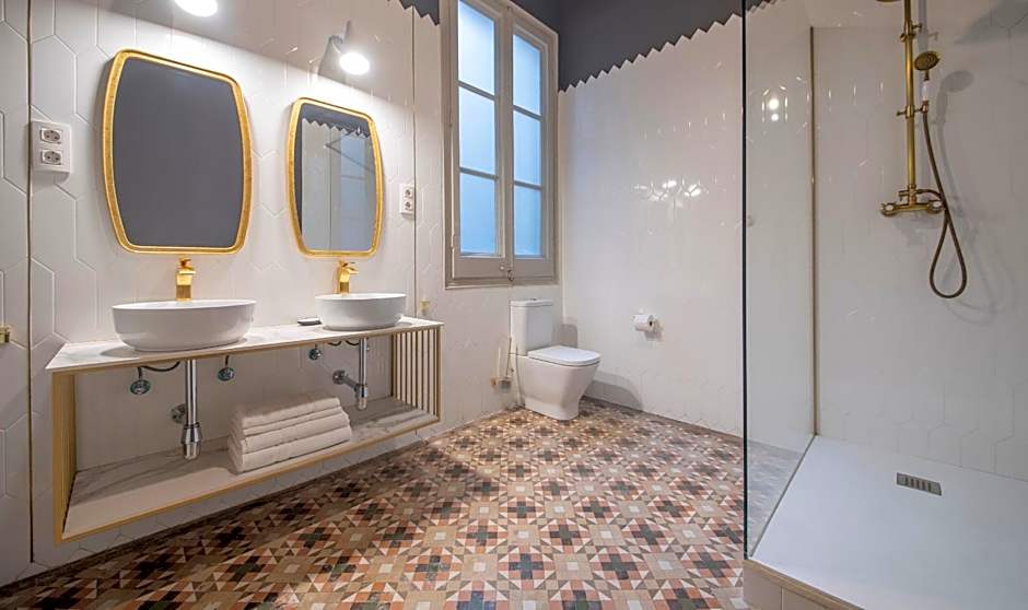 You Stylish City Center Apartments