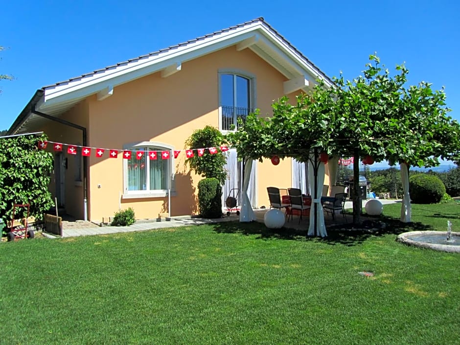 B&B Pension Marina