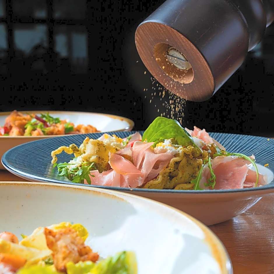 La Pasta Hotel Restaurant