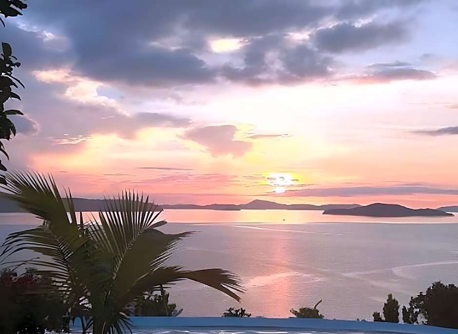 Al Faro Cosmio Hotel