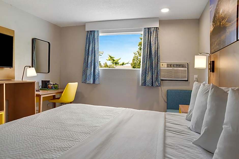 Days Inn by Wyndham Omaha - West Dodge