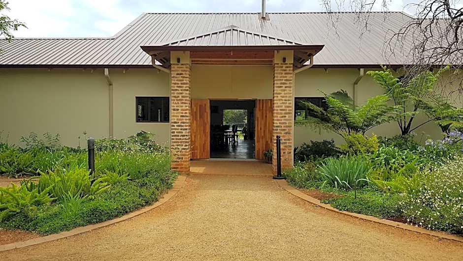 Esther's Country Lodge