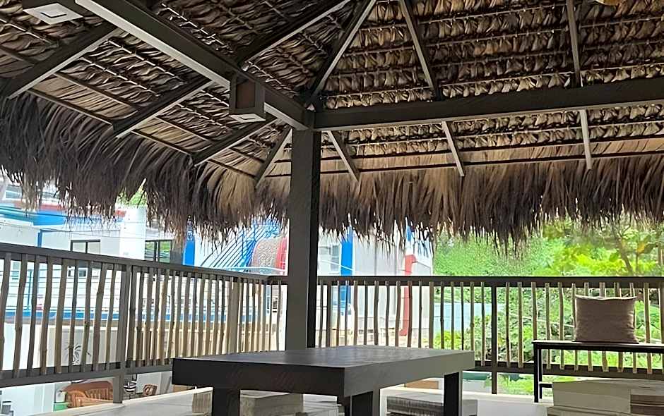 The Circle Hostel La Union