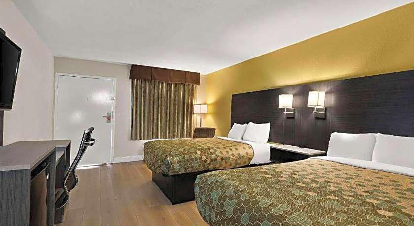 Econo Lodge White Pine Morristown I-81 & I-40 Split
