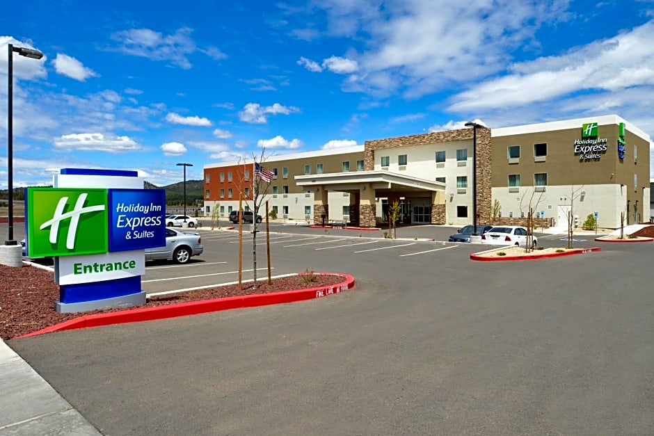 Holiday Inn Express & Suites Williams