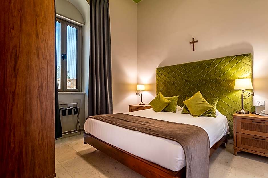 Notre Dame Center Guest House