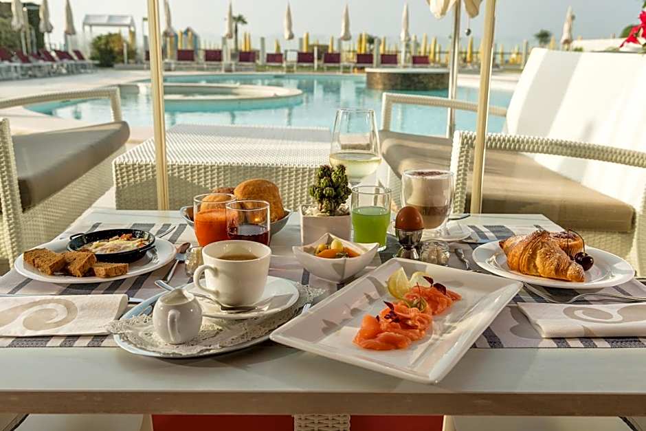 Baia del Mar Beach Boutique Hotel