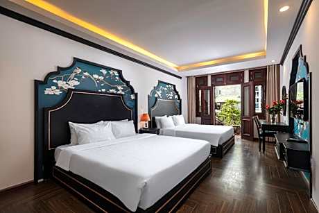 Family Suite with Balcony