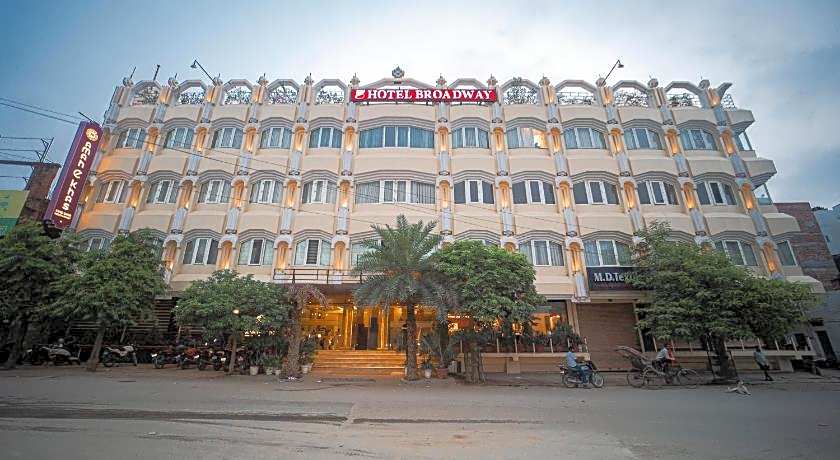 New Hotel Broadway