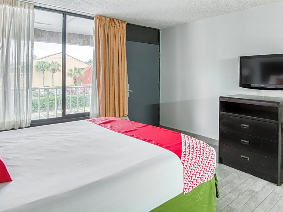 OYO Hotel Kissimmee West
