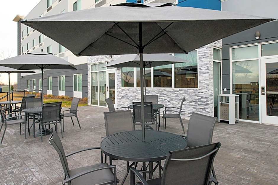 Fairfield Inn & Suites by Marriott Charlotte University Research Park