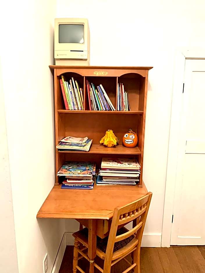 6 people, free parking, 1 minute river, Quebec city centre