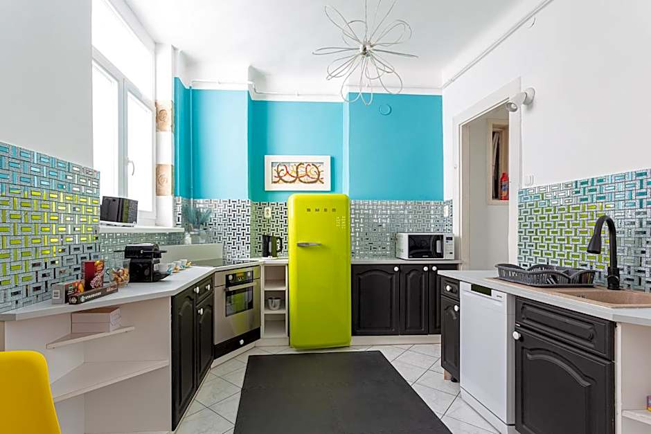 Serpentine Apartments at Buda Castle