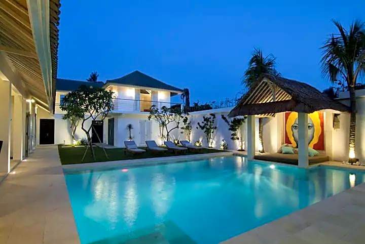 Villa Seminyak 6 Bedrooms