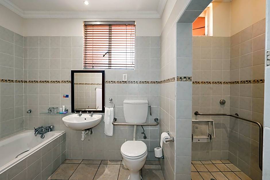 Cumberland Hotel & Conference Centre Worcester