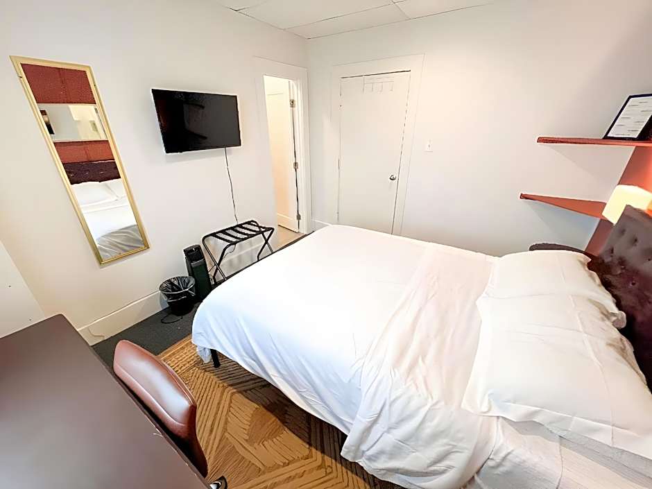 ITH Hermosa Beach Surf Hostel LAX