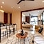 Luxe Jungle Apt 10min To Beach Hot Tub King