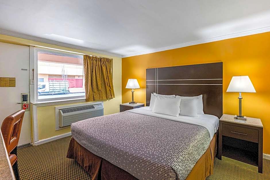 Econo Lodge Beach And Boardwalk