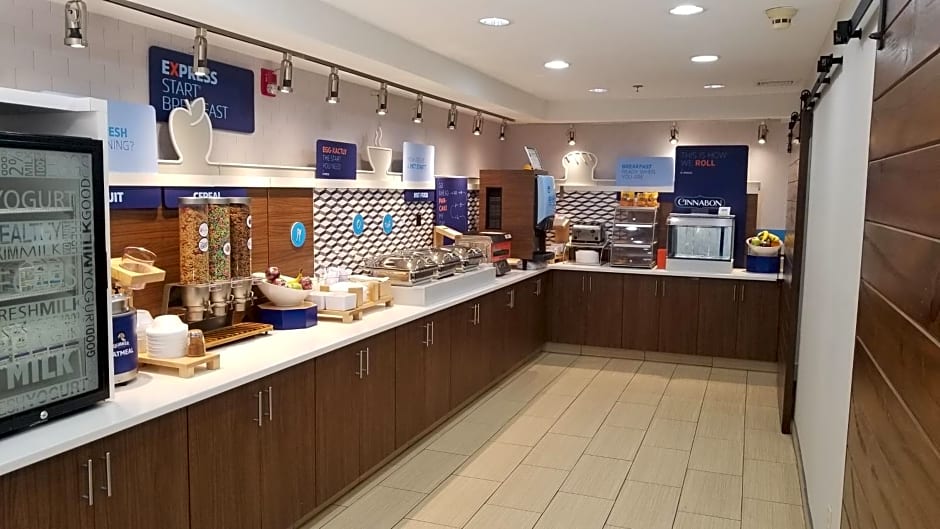 Holiday Inn Express Hotel And Suites Kinston By IHG