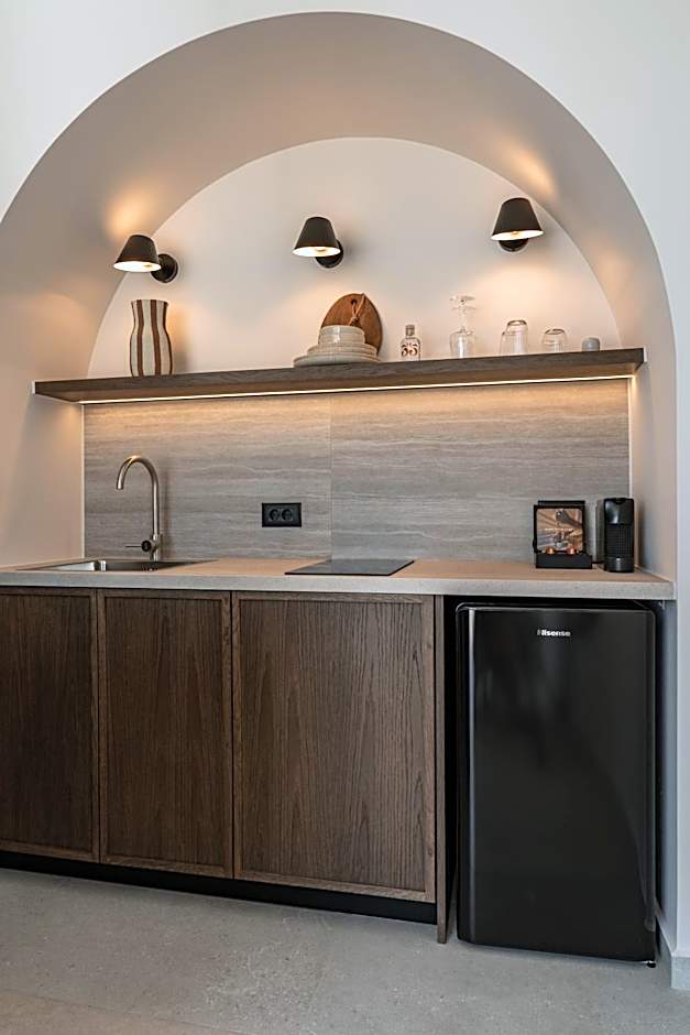 Thelèsi Apartments, 100m from the beach