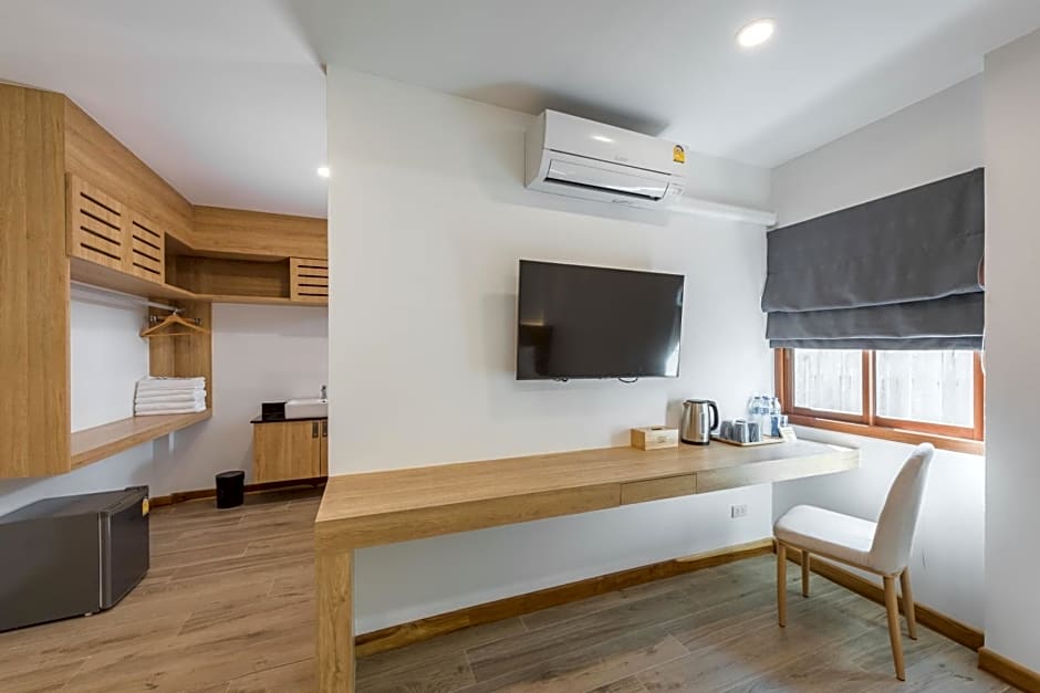 Chiangkhan River Walk Hotel