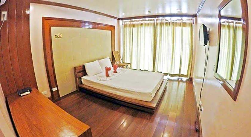 El Nido Beach Hotel