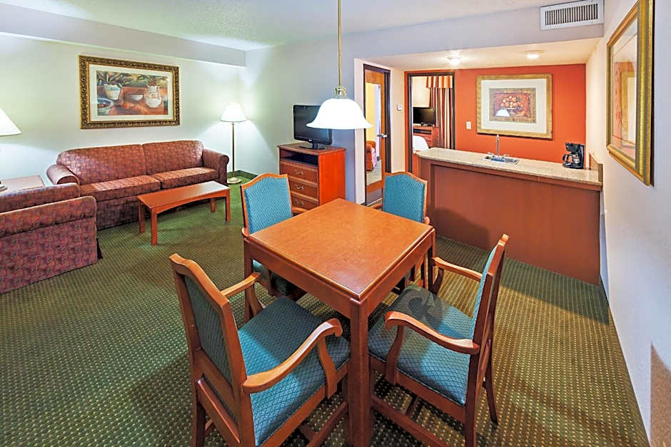 AmericInn by Wyndham Omaha