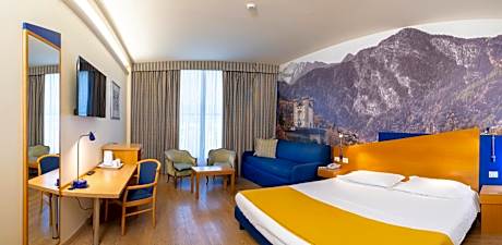 Deluxe Quadruple Room