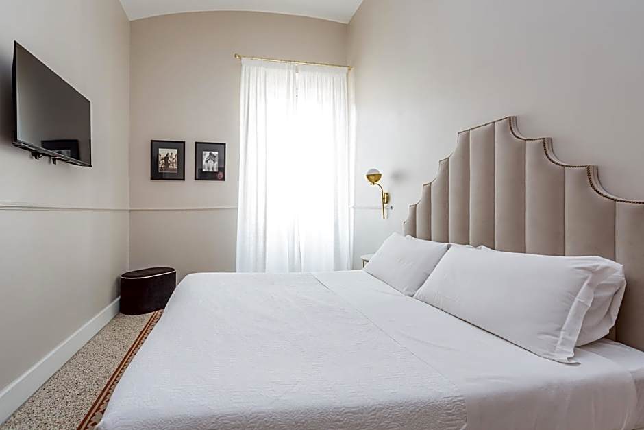 Daplace - La Mongolfiera Rooms in Navona